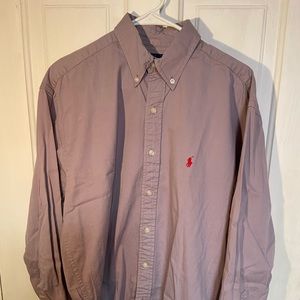 Men’s long sleeve casual shirt.